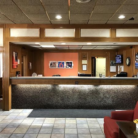 Regency Inn And Conference Center Clinton Bagian luar foto