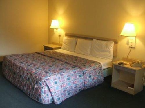 Regency Inn And Conference Center Clinton Ruang foto
